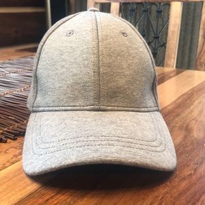 Lululemon heather gray hat